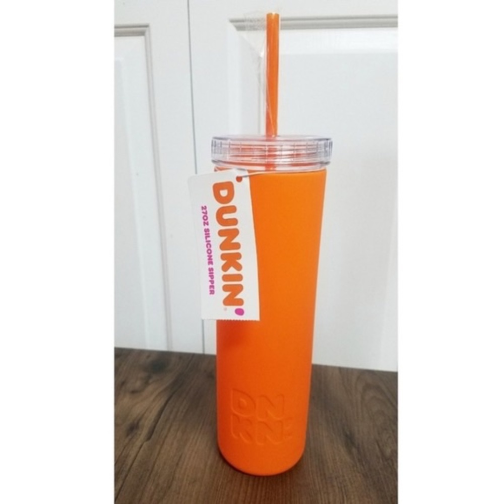 DUNKIN’ ORANGE SILICONE SIPPER🧡